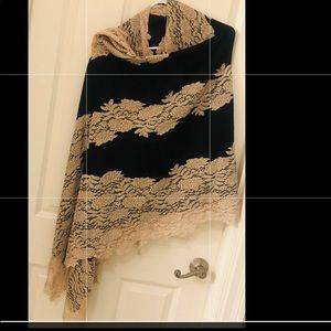 Gorgeous cashmere/ pashmina shawl by amishi London